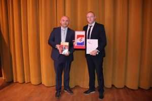 VEČERNJAKOVA DOMOVNICA 2024. U BAD HOMBURGU: Svečanu dodjelu nagrada u nekadašnjoj ljetnoj rezidenciji cara Wilhelma II. pratilo više od 400 uzvanika VEČERNJAKOVA DOMOVNICA 2024. U BAD HOMBURGU: Svečanu dodjelu nagrada u nekadašnjoj ljetnoj rezidenciji cara Wilhelma II. pratilo više od 400 uzvanika