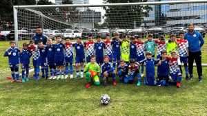 USPJEŠAN POSJET DOMOVINI: Mladi U-10 nogometaši Croatije München nastupili na turniru NK Bubamara Prečko Igrači U-10 nogometnih momčadi Croatije München i Bubamara Prečko / Foto: Fenix (SIM)