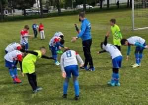 USPJEŠAN POSJET DOMOVINI: Mladi U-10 nogometaši Croatije München nastupili na turniru NK Bubamara Prečko Igrači U-10 nogometne momčadi Croatije München na zagrijavanju / Foto: Fenix (SIM)