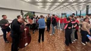 VELIK BROJ MLADIH HRVATA NA JEDNOM MJESTU: 30. Hrvatski folklorni festival u Njemačkoj okupio 13 folklornih društava Tradicionalni 30. hrvatski folklorni festival u Mühlheimu am Main / Foto: Fenix (SIM)