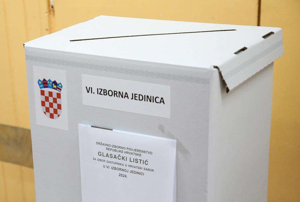 Glasačka kutija / Foto: Hina