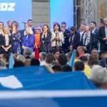 PLENKOVIĆ UVJEREN U POBJEDU: Pobijedit ćemo tako uvjerljivo da nas nitko neće moći ucjenjivati Predizborni skup HDZ-a u Zagrebu / Foto: Hina