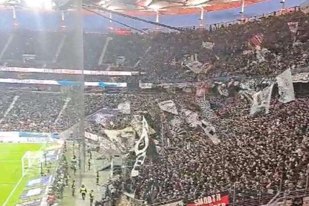 Navijači Eintrachta na utakmici protiv Augsburga / Foto: Fenix (SIM)
