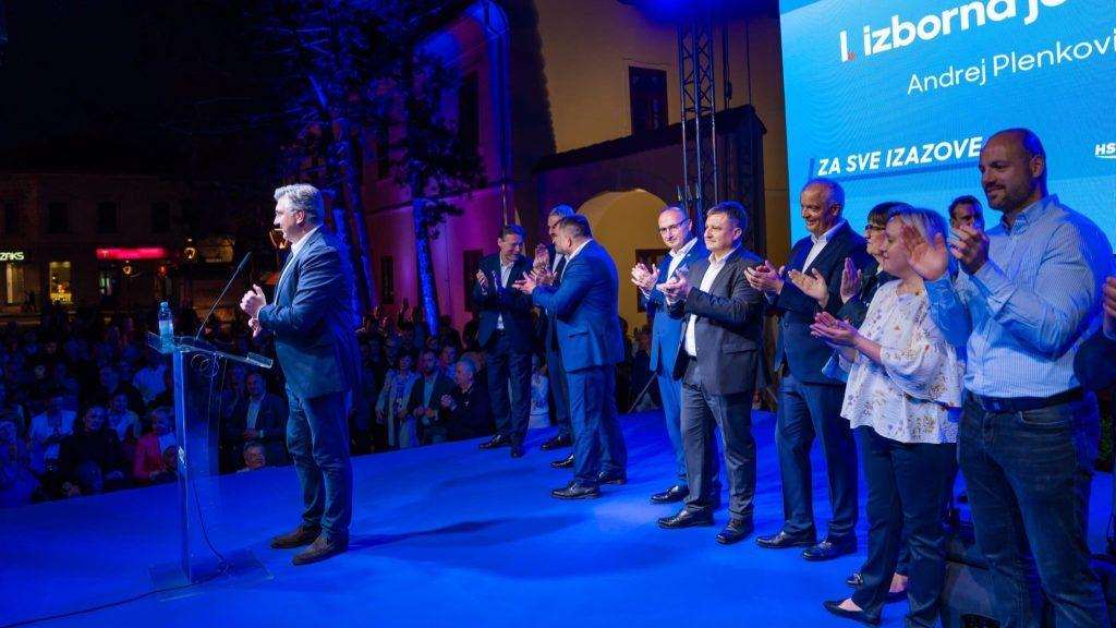 Predsjednik HDZ-a Andrej Plenković tijekom govora na predizbornom skupu u Sesvetama / Foto: IS HDZ