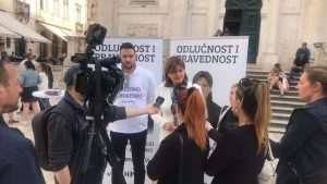 NAKON OBILASKA 5 HRVATSKIH ŽUPANIJA: Karolina Vidović Krišto pozvala birače da „pobjede nepravdu i korupciju zajedno“ Karolina Vidović Krišto u Dubrovniku / Foto: OiP