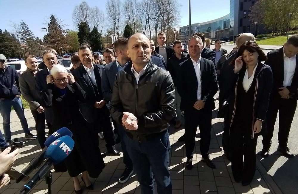 HDZ je s partnerima u 4 izbornoj jedinici u utorak i službeno krenuo s predizbornom kampanjom iz osječkog Campusa. Listu predvodi potpredsjednik Vlade i HDZ-a, ministar obrane Ivan Anušić / Foto: Hina