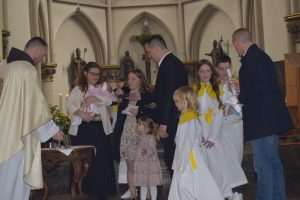 AACHEN: Kršteno šesto dijete u obitelji Markotić AACHEN: Kršteno šesto dijete u obitelji Markotić