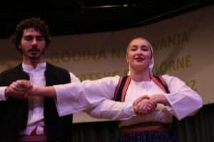 (FOTO i VIDEO) 50. OBLJETNICA FS "FRA FILIP GRABOVAC" IZ MAINZA: Okupili se mladi Hrvati iz cijele Njemačke, odlična zabava potrajala do dugo u noć Folklorna skupina fra Filip Grabovac / Foto: Fenix (MD)