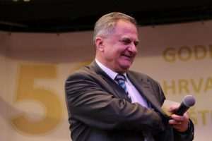 (FOTO i VIDEO) 50. OBLJETNICA FS "FRA FILIP GRABOVAC" IZ MAINZA: Okupili se mladi Hrvati iz cijele Njemačke, odlična zabava potrajala do dugo u noć Generalni konzul RH u Frankfurtu Vedran Konjevod / Foto: Fenix (MD)