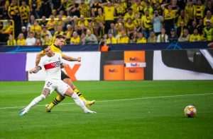 SJAJAN NOGOMET NA WESTFALENU: Borussia srušila PSG i stekla prednost pred uzvrat u Parizu Detalj s utakmice Borussia - PSG / Foto: Anadolu