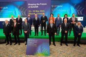 GRLIĆ RADMAN: Hrvatska će poticati suradnju u jadransko-jonskoj regiji Hrvatski ministar Gordan Grlić Radman sa sudionicima Foruma EUSAIR u Šibeniku / Foto: Fenix (MVEP)