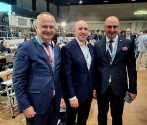 ČESTITKA FRIEDRICHU MERZU: Hrvatski ministar Grlić Radman čestitao Merzu na ponovnom izboru za predsjednika CDU-a ČESTITKA FRIEDRICHU MERZU: Hrvatski ministar Grlić Radman čestitao Merzu na ponovnom izboru za predsjednika CDU-a