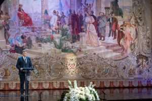 PLENKOVIĆ S GOVORNICE HNK: 30. svibnja 1990. dogodio se povijesni čin kojim je hrvatski narod ponovno počeo samostalno odlučivati o svojoj sudbini Premijer Andrej Plenković za govornicom HNK u Zagrebu / Foto: Hina