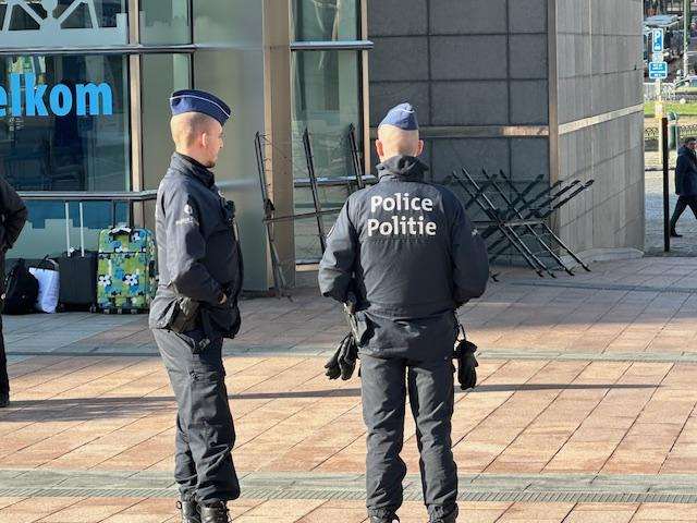 Belgijska policija ispred zgrade EU parlamenta u Bruxellesu / Foto: Fenix (SIM)