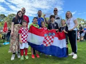 (FOTO) 10. SPORTSKI SUSRETI HRVATSKE NASTAVE U HESSENU (III): Donosimo još jedan nastavak teksta o susretu koji je obilježila igra, zajedništvo, smijeh i zabava 10. Sportski susreti Hrvatske nastave Hessen / Foto: Fenix (V. Jarček)