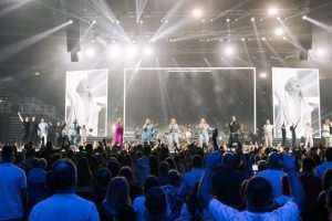 “PROGLEDAJ SRCEM”: Jubilarni 10. duhovno-glazbeni spektakl prvog dana okupio 18.000 ljudi u Areni Zagreb Koncert Progledaj srcem u Areni Zagreb / Foto: Fenix (Bagado)