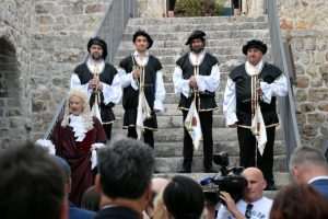 DUBROVNIK: HTZ dodijelio jubilarne 20. nagrade i priznanja Zlatna penkala stranim novinarima Hrvatska turistička zajednica održala je 20. dodjelu nagrada „Zlatna penkala“ u četvrtak u dubrovačkim Lazaretima / Foto: Hina