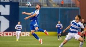 VELIKO SLAVLJE MOŽE POČETI: Dinamo slavio protiv Osijeka i osvojio još jedan naslov prvaka Hrvatske Detalj s utakmice Dinama (ILUSTRACIJA) / Foto: Hina