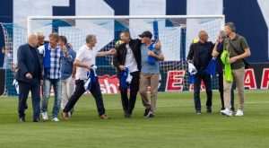 VELIKO SLAVLJE MOŽE POČETI: Dinamo slavio protiv Osijeka i osvojio još jedan naslov prvaka Hrvatske VELIKO SLAVLJE MOŽE POČETI: Dinamo slavio protiv Osijeka i osvojio još jedan naslov prvaka Hrvatske