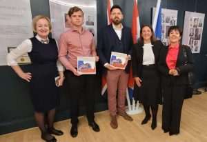 LONDON: Projekt kravata na obilježavanju dana državnosti Republike Hrvatske Obilježavanje dana državnosti u Londonu