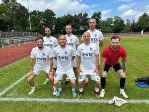 ZRINSKI CUP 2024.: Momčad Zrakić servisa pobjednik turnira, Restoranu Martinsee drugo, a TVD Systemu treće mjesto Trećeplasirana momčad TVD System / Foto: Fenix (SIM)