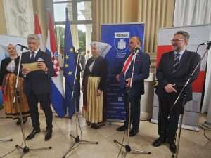 Uvodni pozdravi