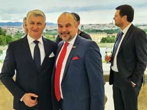 Veleposlanik Daniel Glunčić (desno) i župan Božidar Longin