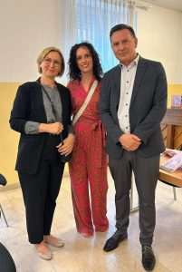 OSVAJA MÜNCHENSKU KNJIŽEVNU SCENU: Ivana Ćurić predstavila svoj raskošan književni opus Ivane Ćurić u Münchenu predstavila knjige / Foto: Fenix (Neda Caktaš)