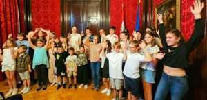 VESELJE UČENIKA I RODITELJA: U veleposlanstvu RH u Beču Hrvatska dječja škola obilježila kraj 22. školske godine Foto: Fenix (S.H)