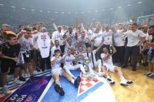 ZADAR UVJERLJIVO RAZBIO SPLIT: Prvi put obranili naslov prvaka Hrvatske Proslava KK Zadar / Foto: Hina