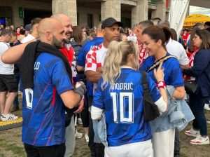 Hrvatski navijači na utakmice Hrvatska - Španjolska u Berlinu