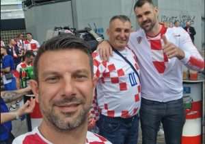 POGLEDAJTE FOTOGALERIJU: Berlin je u subotu na nekoliko sati postao "hrvatski grad", Hrvati su stigli iz cijele Europe Hrvatski navijači u Berlinu.