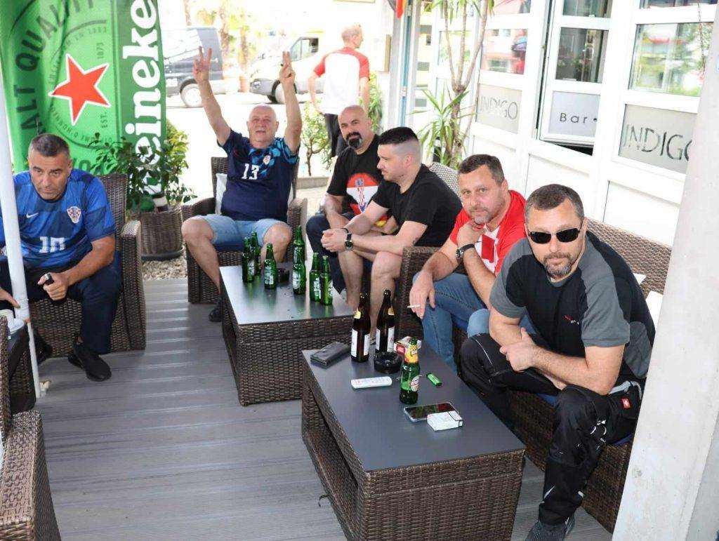 (FOTO) NA ULICAMA STUTTGARTA: Hrvati i Albanci zajedno slave! Foto: Fenix (Željko Cindrić)