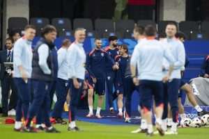 SVI IGRAČI SU NA BROJU: "Vatreni" trenirali u Berlinu, vježbao i Gvardiol Trening hrvatske nogometne reprezentacije u Berlinu / Foto: Hina