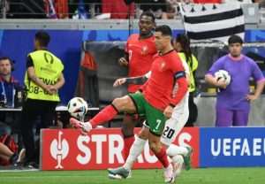 Cristiano Ronaldo u utakmici protiv Slovenije / Foto: Anadolu