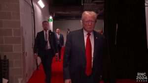 TRUMP I SLUŽBENO KANDIDAT: Republikanska nacionalna konvencija izabrala bivšeg američkog predsjednika za svog predsjedničkog kandidata za izbore, on izabrao 39-godišnjeg J.D. Vancea za svog potpredsjedničkog kandidata Donald Trump /Foto: Anadolu
