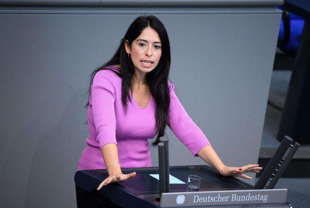 Melis Sekmen podnijela je u ponedjeljak ostavku na članstvo u stranci Zeleni i Klubu zastupnika Zelenih te najavila prelazak u zastupnički klub CDU/CSU / Foto: Bernd von Jutrczenka/dpa