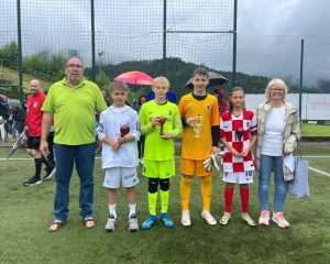 VELIKI USPJEH „MALIH VATRENIH“ IZ NJEMAČKE: U-14 izabrana vrsta Hrvata iz Njemačke pobjednik Schwarzwald Cupa Najbolji pojedinci Schwarzwald Cupa 2024. / Foto: Fenix (SIM)