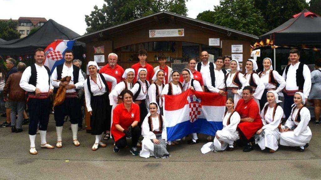 Članovi HKU Velebit na Stadtfestu u Friedrichshafenu / Foto: Fenix (Vjekoslav Pavković)
