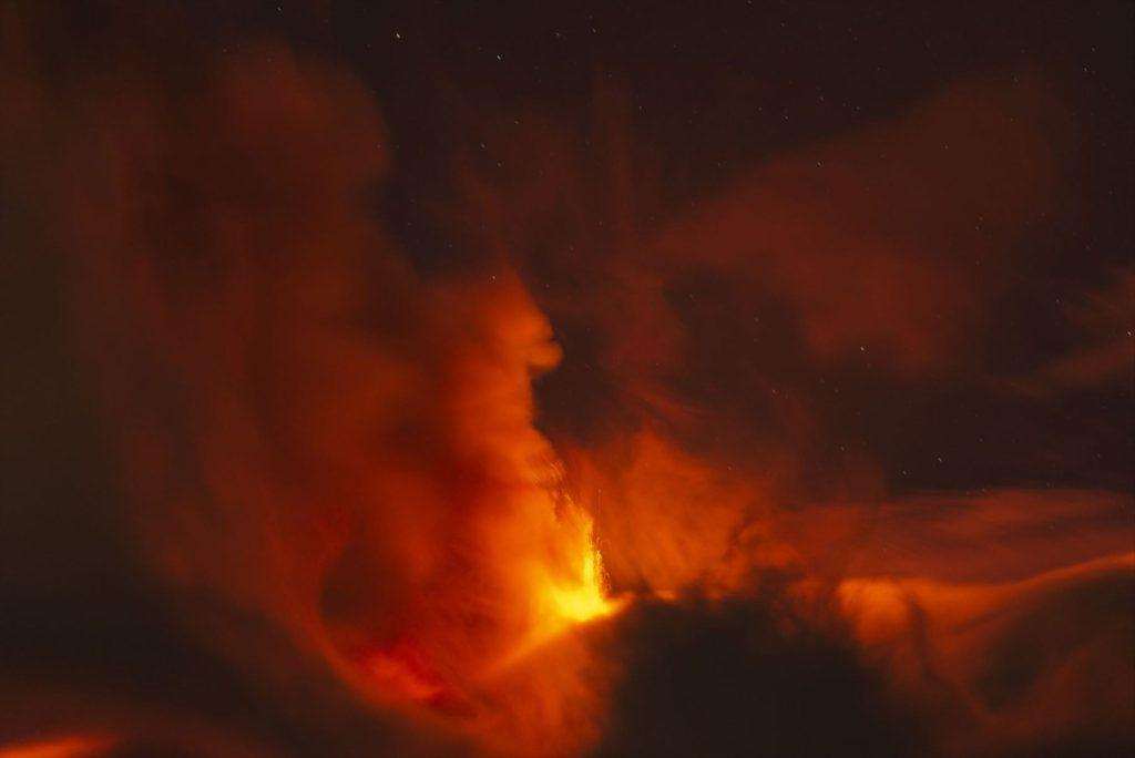 Vulkan Etna na Siciliji ponovno eruptirao i izbacuje lavu / Foto: Anadolu