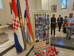 31.OBLJETNICA PROGONA HRVATA IZ BUGOJNA: Ministar Grlić Radman zatražio procesuiranje odgovornih za ratne zločine Ministar Gordan Grlić Radman na 31. obljetnici progona Hrvata iz Bugojna / Foto: Fenix (MVEP)