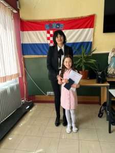 HRVATSKA KATOLIČKA MISIJA: Proslava Dana državnosti RH, podjela učeničkih knjižica i svjedodžbi, promocija školskog časopisa Školarac HRVATSKA KATOLIČKA MISIJA: Proslava Dana državnosti RH, podjela učeničkih knjižica i svjedodžbi, promocija školskog časopisa Školarac