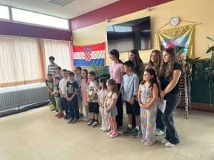 HRVATSKA KATOLIČKA MISIJA: Proslava Dana državnosti RH, podjela učeničkih knjižica i svjedodžbi, promocija školskog časopisa Školarac HRVATSKA KATOLIČKA MISIJA: Proslava Dana državnosti RH, podjela učeničkih knjižica i svjedodžbi, promocija školskog časopisa Školarac