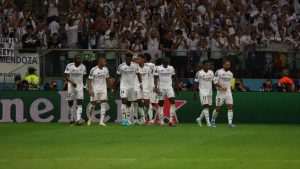 UEFA SUPERKUP: Real s 2:0 savladao Atalantu, Luka Modrić postao najtrofejniji igrač u povijesti "Kraljevskog kluba" Igrači Reala slave pogodak / Foto: Anadolu