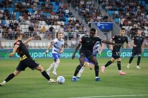 IZNENAĐENJE NA OPUS ARENI: Šibenčani s 2:1 slavili protiv Osijeka Detalj s utakmice Osijek - Šibenik / Foto: Hina