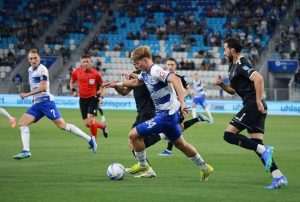 IZNENAĐENJE NA OPUS ARENI: Šibenčani s 2:1 slavili protiv Osijeka Detalj s utakmice Osijek - Šibenik / Foto: Hina