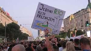 VUČIĆ JE MALO NERVOZAN: Najavo obraćanje naciji, a prosvjednici protiv rudarenja litija najavili nove blokade Prosvjedi protiv rudrenja litija u Beogradu / Foto: Hina
