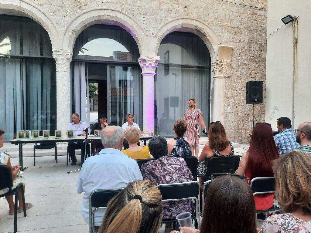 POD PAŠKIM NEBOM, U KNEŽEVU DVORU: Pjesnici iz hrvatskog iseljeništva otkrili što ih povezuje Pjesnici iz hrvatskog iseljeništva / Foto: Fenix (MD)