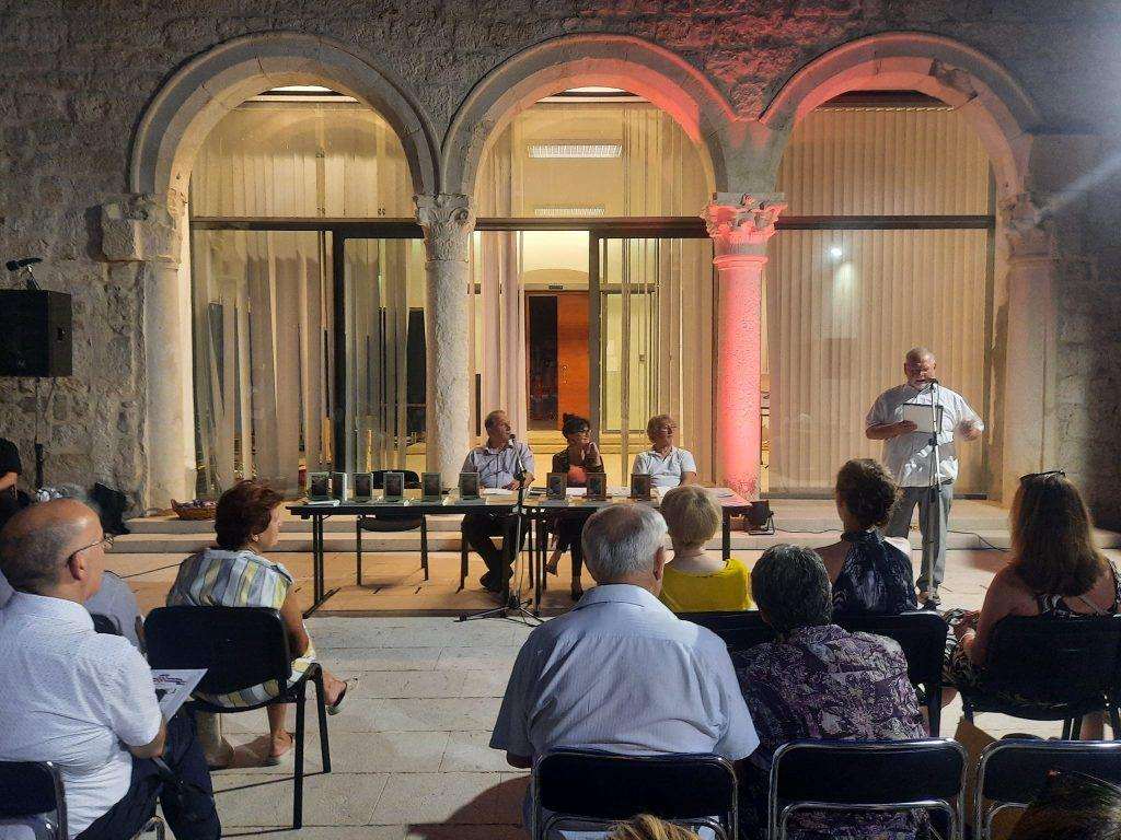 POD PAŠKIM NEBOM, U KNEŽEVU DVORU: Pjesnici iz hrvatskog iseljeništva otkrili što ih povezuje Pjesnici iz hrvatskog iseljeništva / Foto: Fenix (MD)