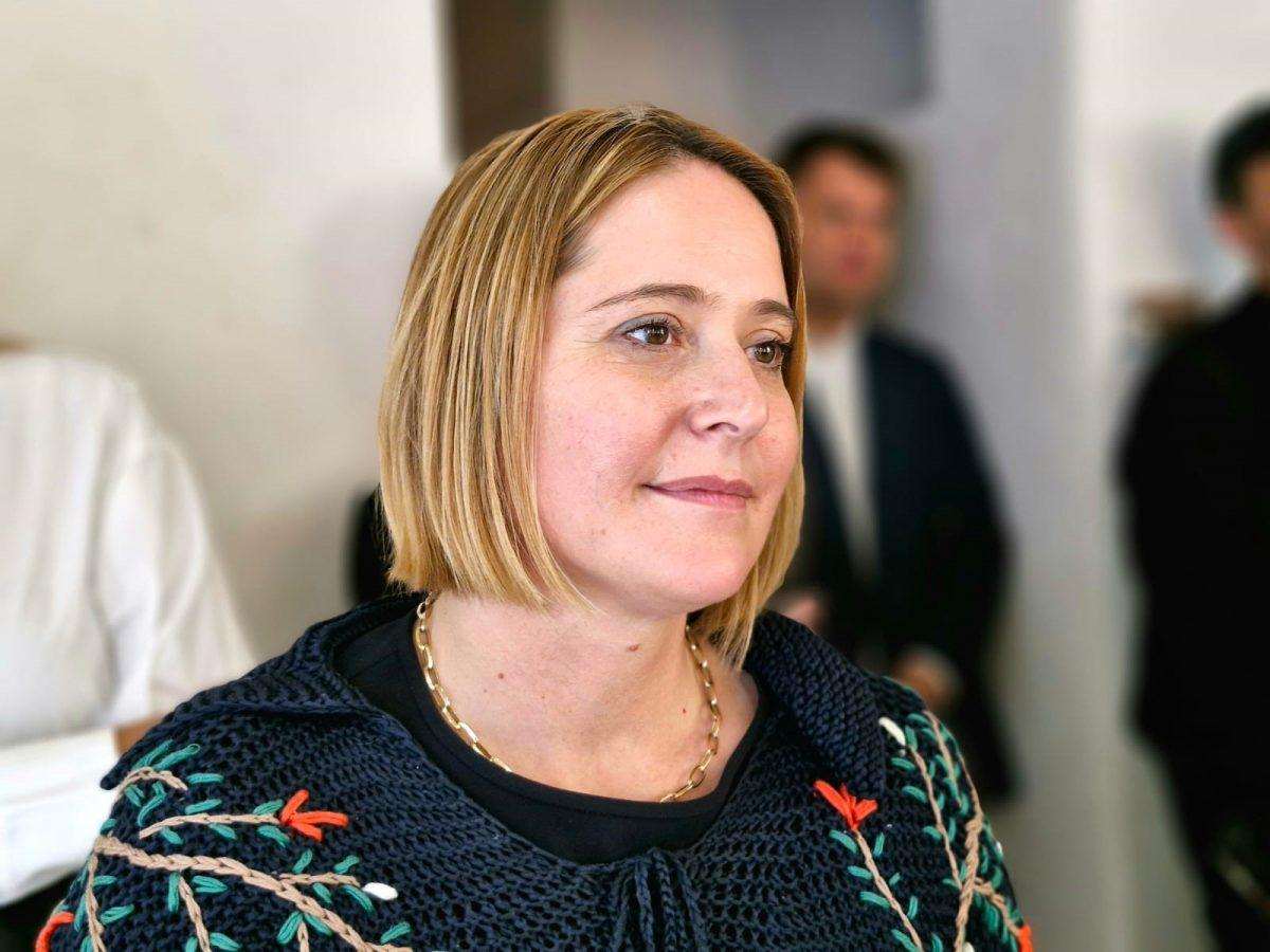“AFTER ALL”: U Beču svečano otvorena izložba Ivone Šimunović. Među čestitarima i hrvatski veleposlanik Glunčić “AFTER ALL”: U Beču svečano otvorena izložba Ivone Šimunović. Među čestitarima i hrvatski veleposlanik Glunčić